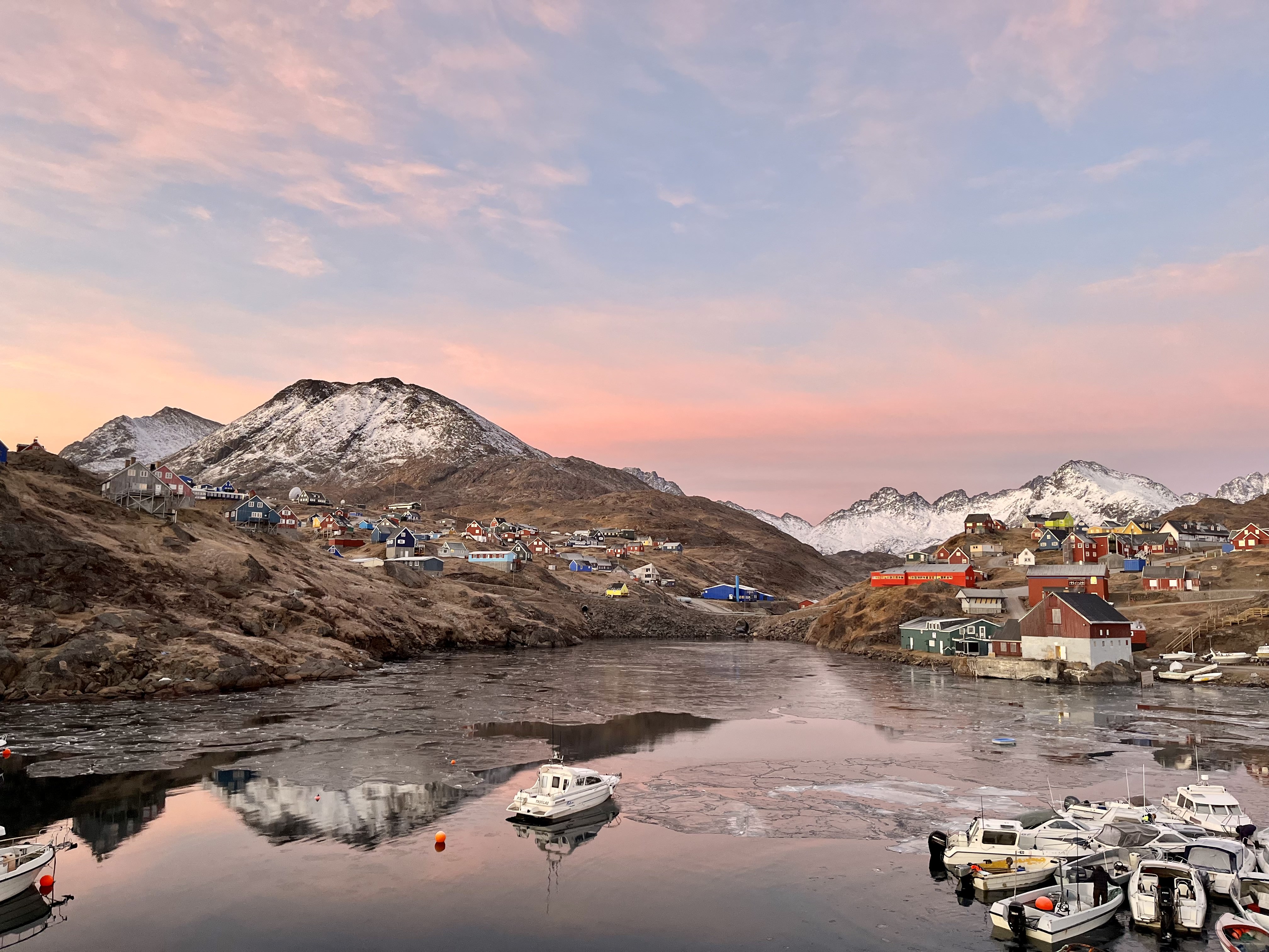 Morgen i Østgrønland, Tasiilaq.JPG